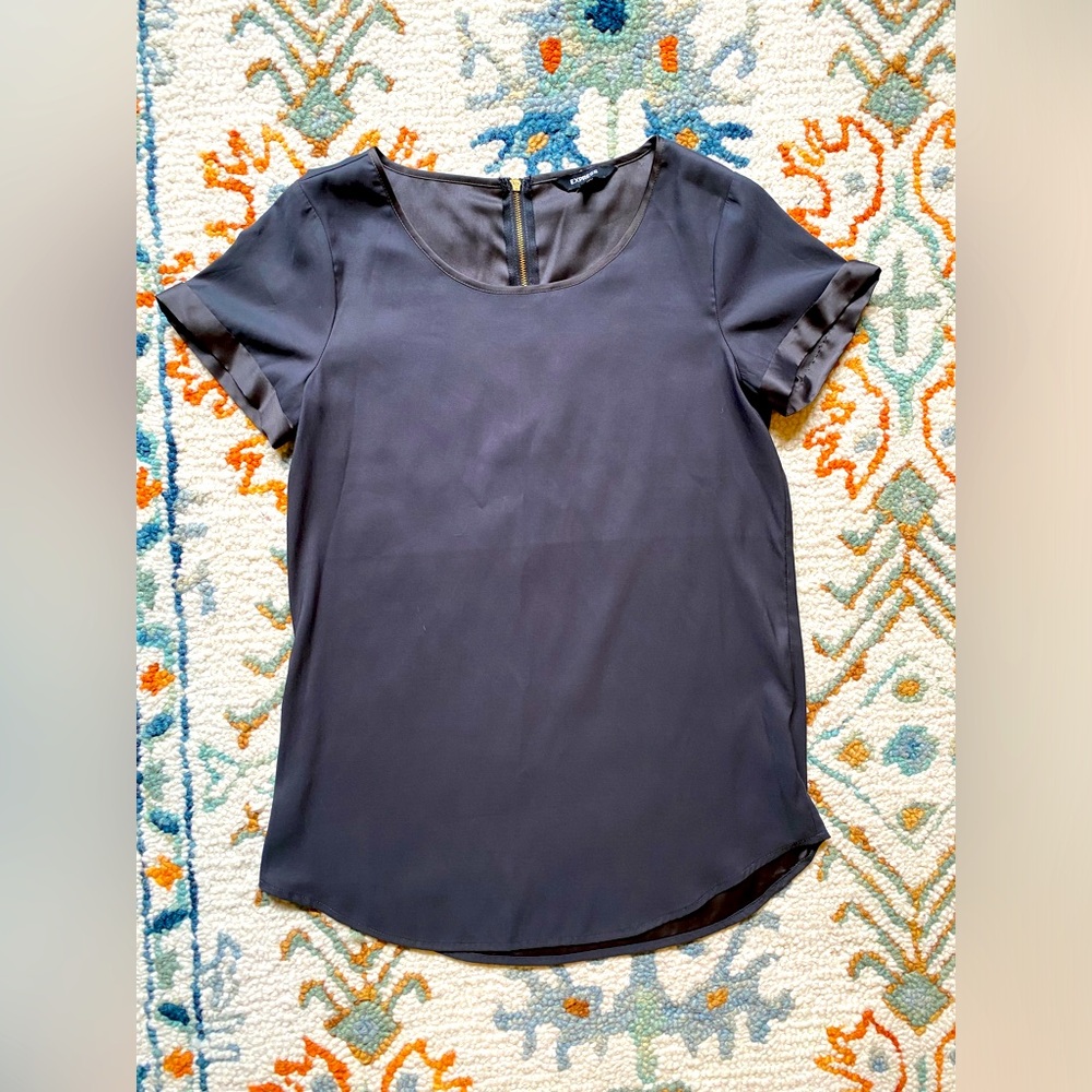 Express satin black blouse women’s size XS in charcoal